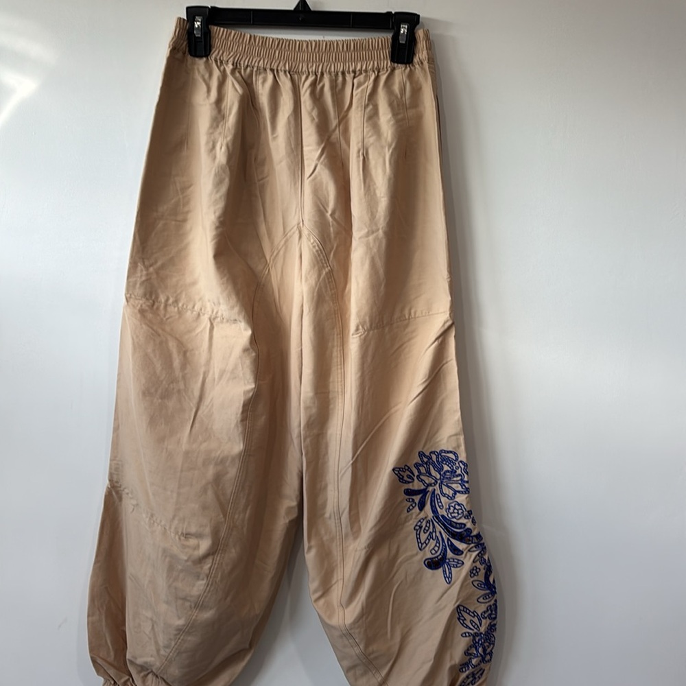 FP Movement by Free People Beige Joggers with Blue Floral Design - Picture 10 of 11